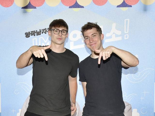 조쉬(왼쪽), 올리