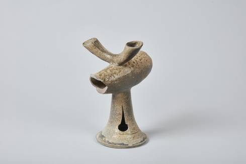 동물형 뿔각잔.