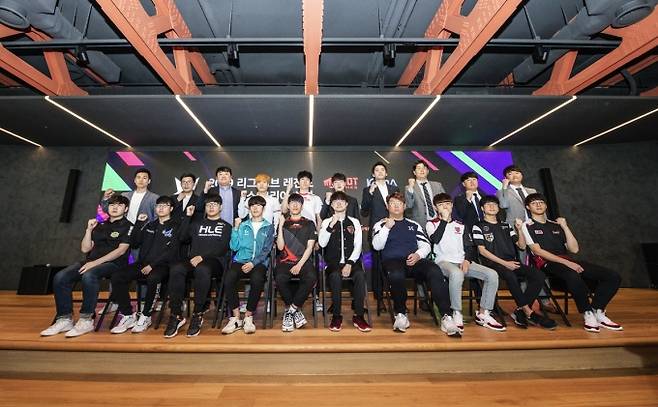 국내 10개 프로팀이 오는 5일 개막하는 LCK 서머에 자신감을 드러냈다. [사진=라이엇게임즈]