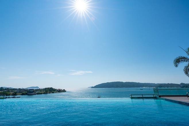 ▶ 하나콘도 수영장 모습