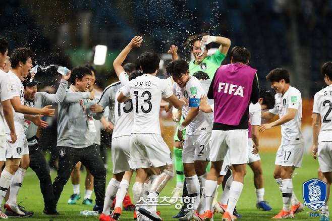 첫 결승 진출에 기뻐하는 정정용의 아이들 | 대한축구협회 제공
