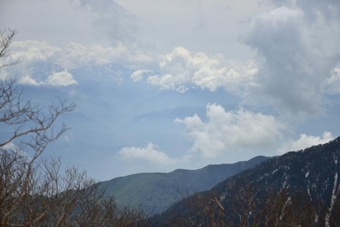 중앙알프스의 맞은 편으로 보이는 남알프스(아카이시산맥) 풍경