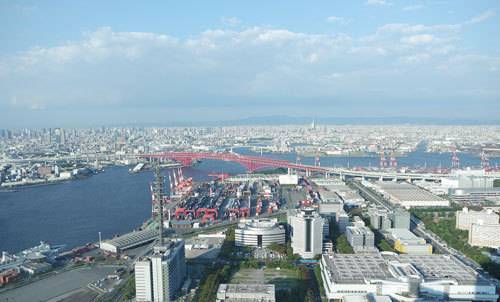 일본 오사카부 사키시마청사(사키시마코스모타워) 전망대에서 바라본 G20(주요 20개국) 정상회의장인 인텍스 오사카(오른쪽 아래 건물군)와 오사카만 전경. 오사카=김청중 특파원