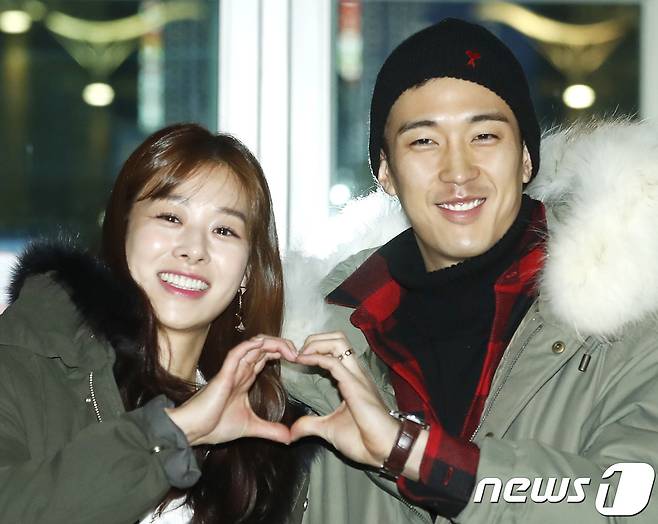 배우 장신영, 강경준 부부/뉴스1 © News1