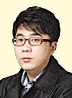 호주 맥쿼리대 통번역 대학원에서 석사학위를 받았으며 현재 배시원 영어교실 원장을 맡고있다.