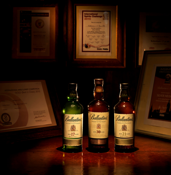 발렌타인 17년산, 30년산, 21년산./페르노리카 코리아 홈페이지