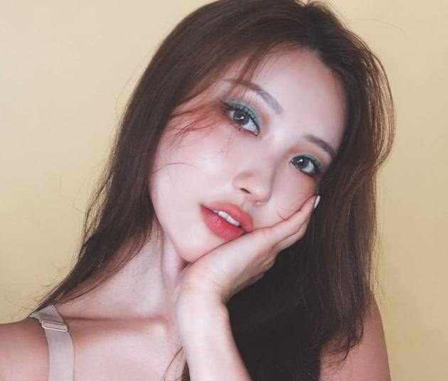 이사배 일본 화장품 키스미 PPL 논란 /사진=이사배 유튜브, 인스타그램