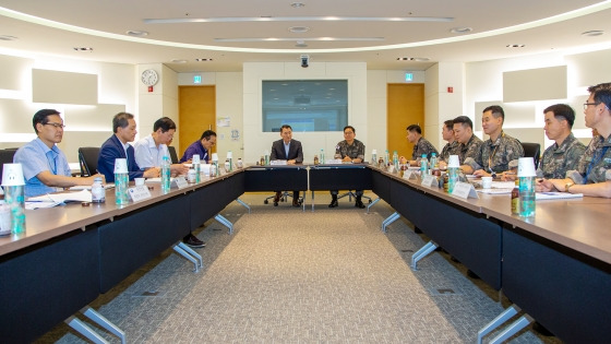 한국선급과 해군은 9일 한국선급 본사에서 '정기 기술교류 회의'를 개최했다.사진제공=KR