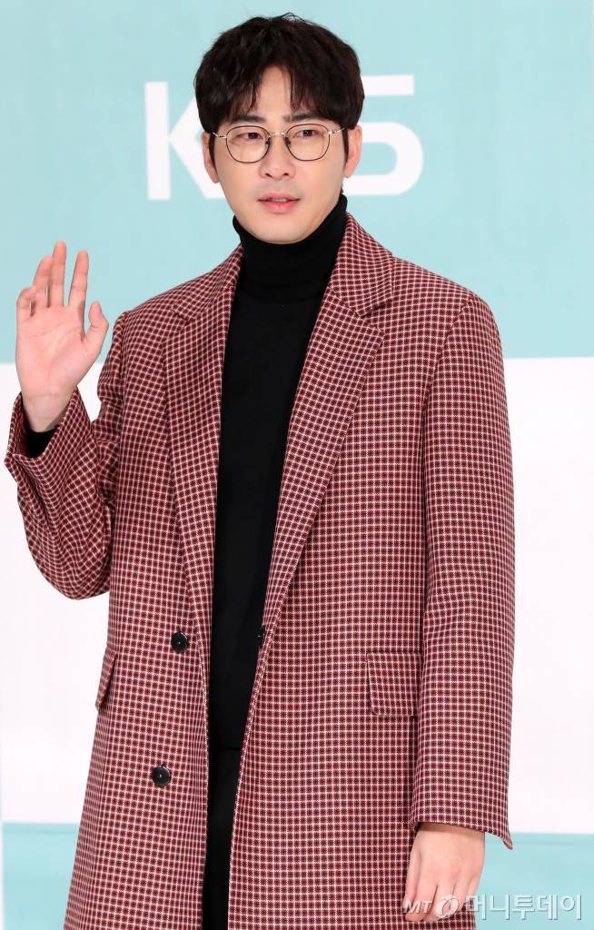 탤런트 강지환이 5일 오후 서울 영등포 타임스퀘어에서 열린 KBS 2TV 새 수목드라마 '죽어도 좋아' 제작발표회에서 포즈를 취하고 있다. 2018.11.05/사진=홍봉진 기자