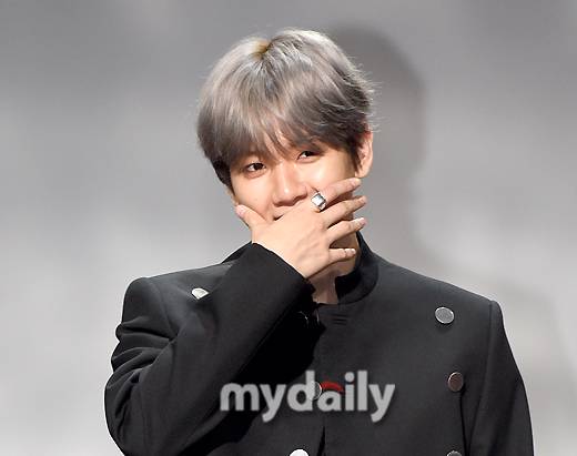 ▲ 엑소 백현 '혼자라 좀 쑥스럽네요'