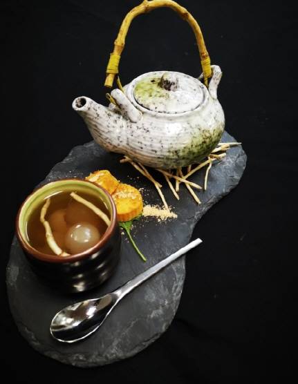 반얀트리 충칭 베이베이_어성초와 콩 케이크.(사진=반얀트리호텔앤리조트)