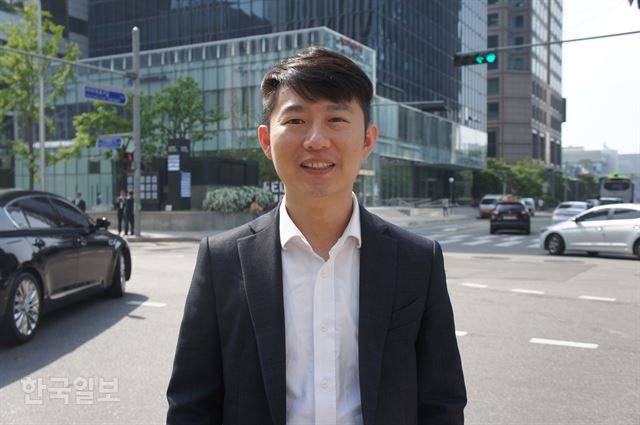 오창석 전 더불어민주당 청년정책연구소 부소장은 지난달 10일 한국일보와 인터뷰에서 “지금의 정치 구조는 현역에게만 유리하고 청년을 포함한 모든 정치 신인에게 어려운 룰이 작동하고 있다”고 진단했다.