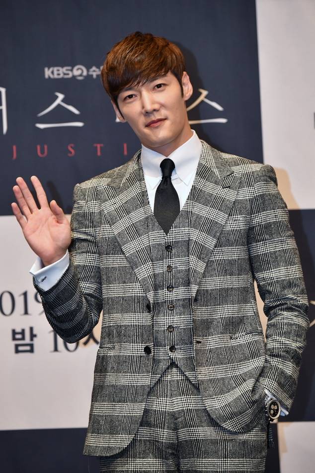 최진혁
