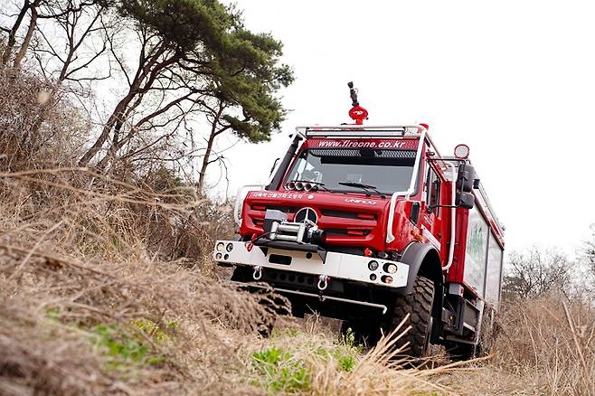 메르세데스-벤츠 유니목 다목적 산불진화 소방차. /사진=다임러 트럭