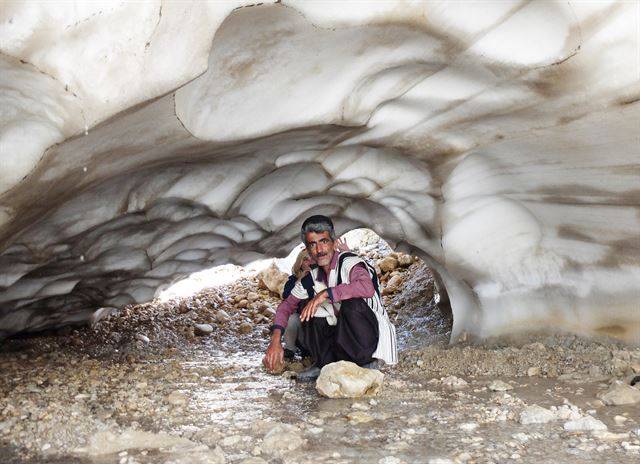 설빙 동굴 안은 천연 냉장고다.