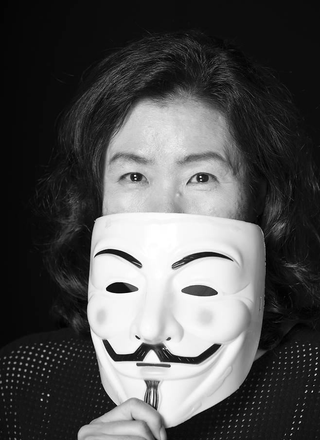 성에 대한 이중성과 익명성이 사회적으로 많은 성(性) 문제를 발생하게 한다.