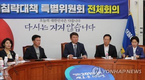 발언하는 최재성 일본경제침략대책특위 위원장 (서울=연합뉴스) 하사헌 기자 = 더불어민주당 최재성 일본경제침략대책특별위원회 위원장이 5일 오전 국회에서 열린 특위 전체회의에서 발언하고 있다. 2019.8.5 toadboy@yna.co.kr