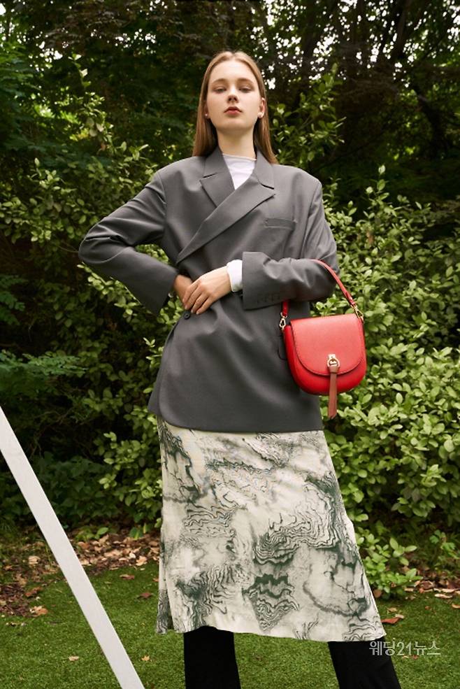 사진 : 러브캣, 19AW 에디토리얼 공개