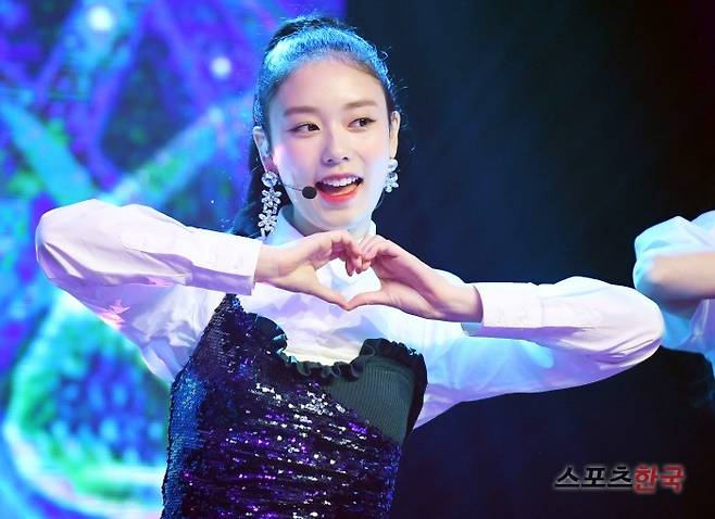 파나틱스(FANATICS) 첫 번째 미니앨범 'THE SIX' 발매 및 데뷔 쇼케이스에 참석한 도아. 사진=조은정 기자 new@hankooki.com