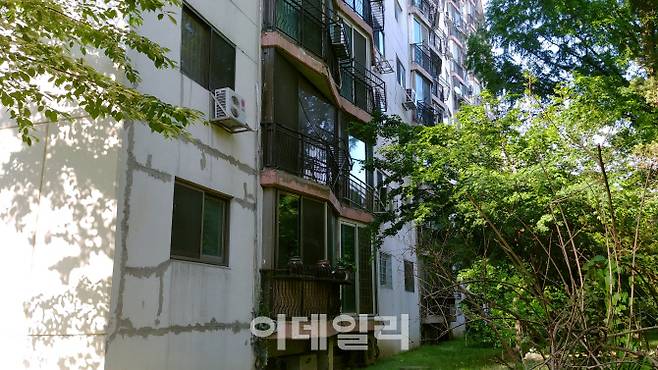 민간택지 분양가 상한제 확대 영향이 불가피한 강남 재건축 아파트 단지(사진=이데일리 DB)