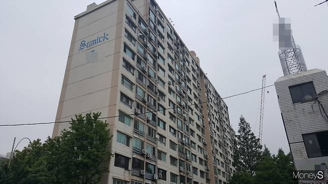 조국 법무부 장관 후보자가 거주 중인 서초구 방배동 삼익아파트. /사진=김창성 기자