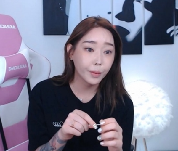 BJ 꽃자/사진=유튜브 방송화면 캡쳐