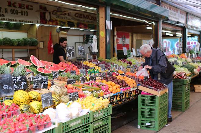 비엔나 최대의 재래시장, 니슈마르크트의 아침은 아날로그다