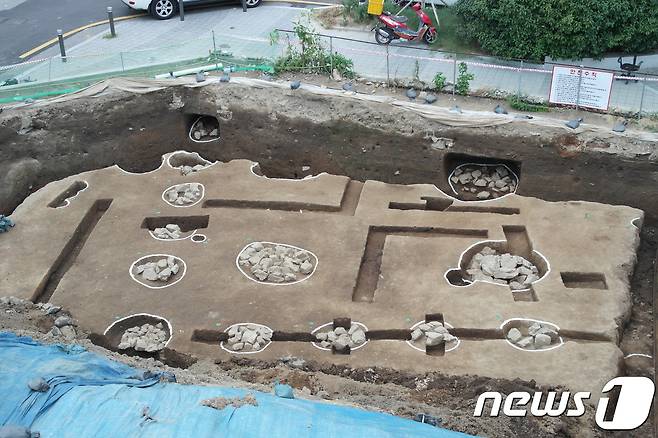 적심 건물지 전경(김해시 제공)© 뉴스1