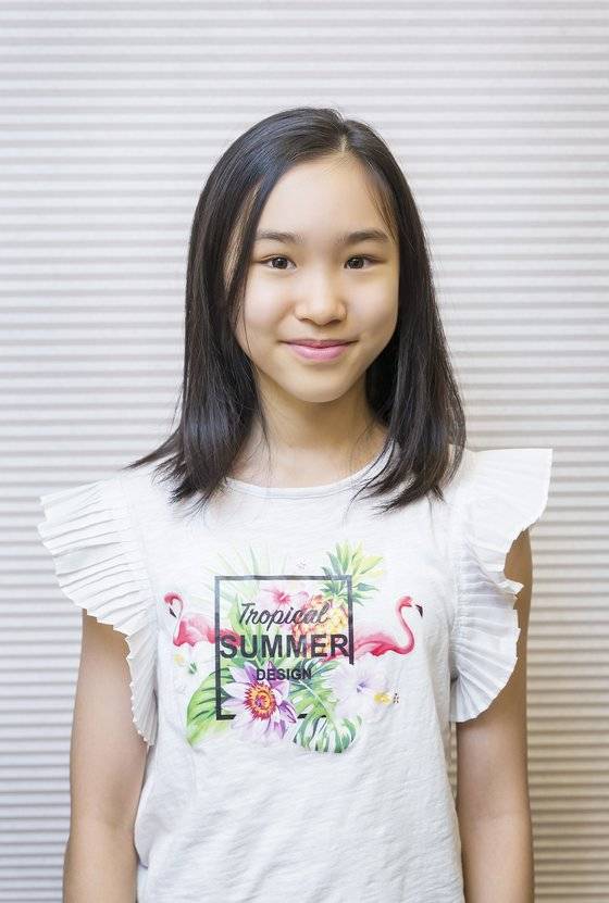 before 아무 시술 없이 깔끔한 단발을 유지한 유지안 학생모델.