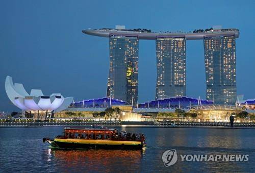 싱가포르 명물 마리나 베이 샌즈 호텔 전경 [로이터=연합뉴스]