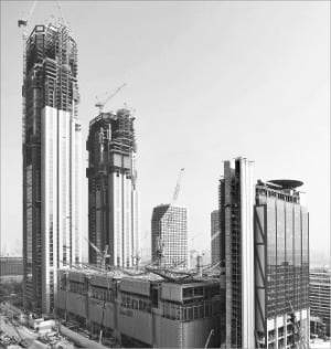 서울 여의도 ‘파크원’ 시공 현장.  포스코건설 제공