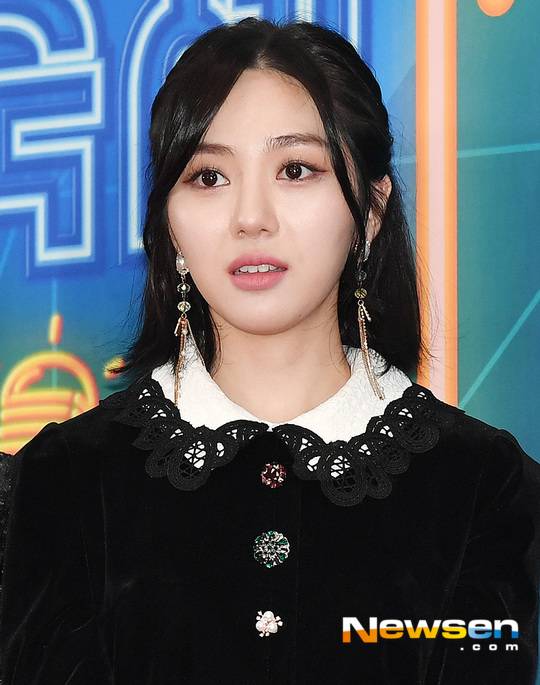 민아