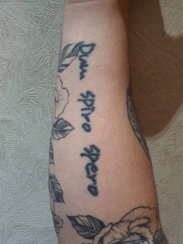 영남이는 힘들 때마다 이 글귀를 본다. ‘Dum spiro spero’(살아 있는 한 희망은 있다). 영남 제공