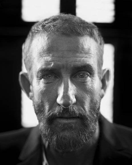 ‘체르노빌’을 연출한 스웨덴 출신 요한 렌크 감독은 “스칸디나비아인으로서 절망과 우울한 스토리에 본능적으로 끌렸다”며 “5부작으로 나뉜 긴 영화를 만들겠다는 마음으로 촬영을 했다”고 말했다. 요한 렌크 제공