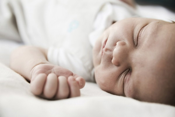 제왕절개로 태어난 신생아는 장내 세균총의 구성이 자연분만으로 출산한 신생아와 다르다는 연구 결과가 나왔다./사진=클립아트코리아