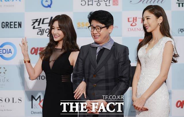 김병찬은 "제대로 색깔을 낼 수 있는 프로그램을 통해 본래 제 방송 영역을 되찾을 생각"이라고 말했다. 사진은 김병찬이 지난 2016년 제53회 대종상 영화제에서 공서영 이태임(오른쪽)과 포토타임을 갖고 있다. /이덕인 기자