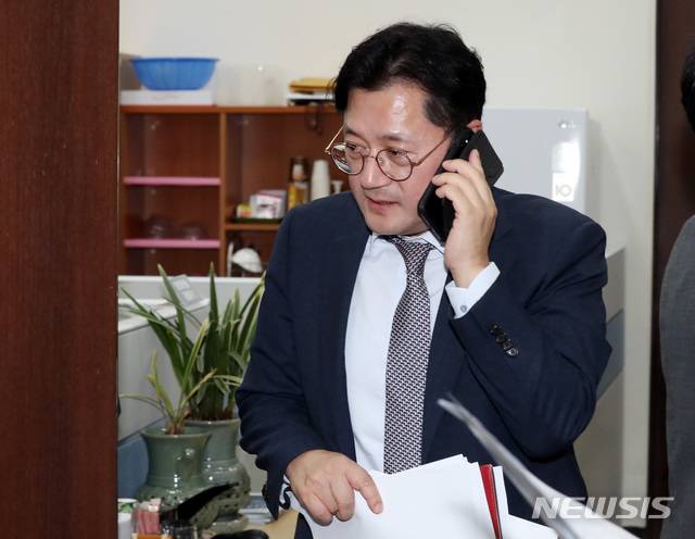 【서울=뉴시스】 박영태 기자 = 홍익표 더불어민주당 수석대변인. 2019.09.23. since1999@newsis.com