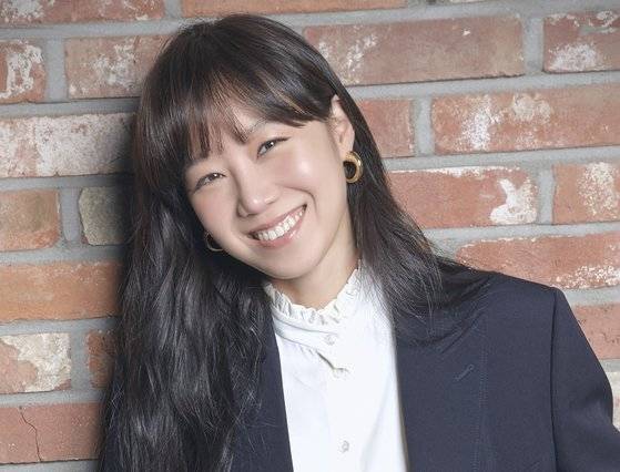 영화 '가장 보통의 연애'(감독 김한결)에서 연애에 대한 환상이 전혀 없는 돌직구 직장 여성 선영을 연기하는 공효진. [사진 NEW]