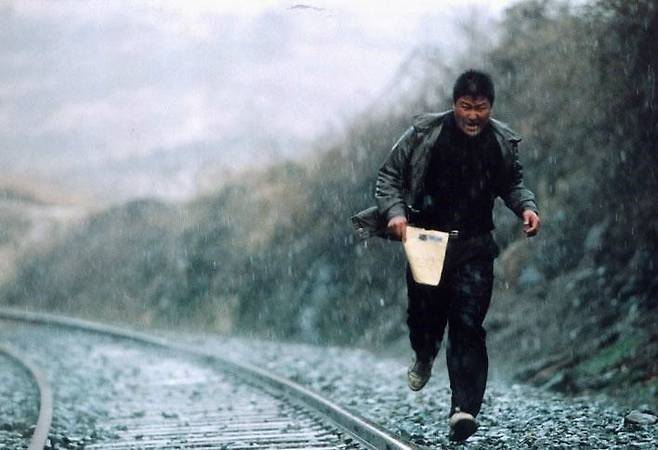 영화 '살인의 추억' 스틸컷(사진=CJ엔터테인먼트 제공)