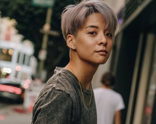 그룹 FX 소속 가수 엠버