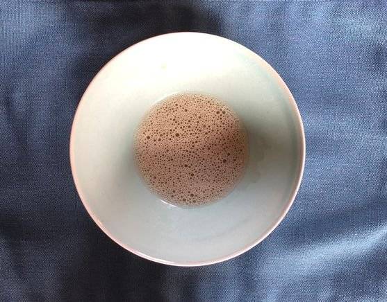 고려단차는 가루를 타 마시는 차다. 물로 우려내는 차보다 맛이 진하고, 거품이 있어 맛이 부드럽다. 유지연 기자