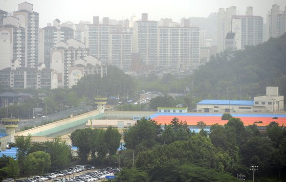 위에서 내려다 본 안양교도소 전경. [중앙포토]