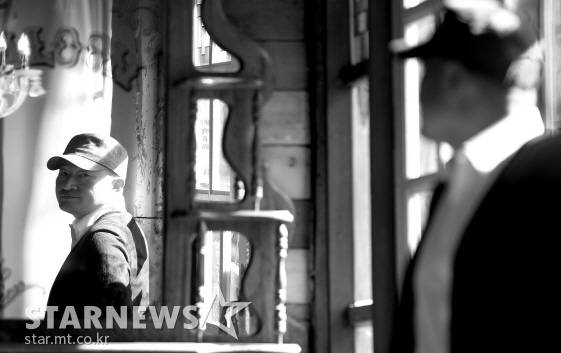 '신의 한수: 귀수편'을 연출한 리건 감독/사진=김창현 기자