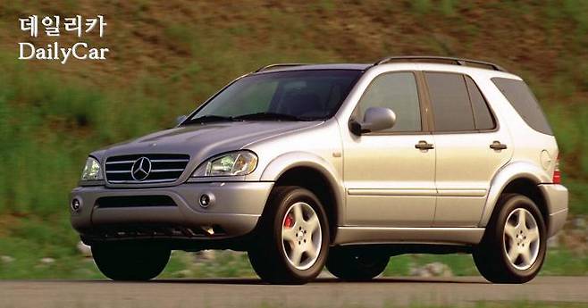 C필러를 강조한 1997년 등장의 초대 ML 클래스