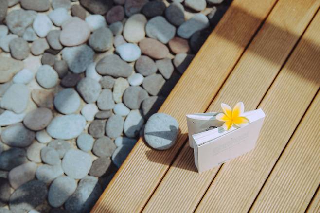 객실 테라스에서 찾은 한가로움의 미학