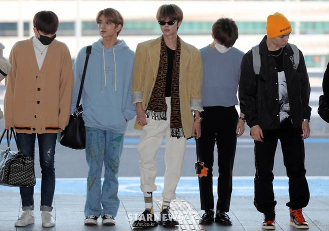 [★화보]세븐틴 '아주 나이스하게 출국'