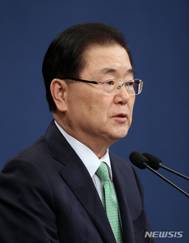 【서울=뉴시스】박진희 기자 = 정의용 국가안보실장이 17일 청와대 춘추관에서 리비아 피랍자 구출 관련 브리핑을 하고 있다. 2019.05.17.  pak7130@newsis.com