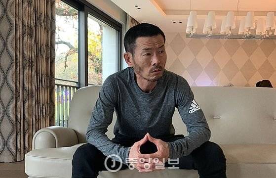 손흥민(27ㆍ토트넘)의 아버지 손웅정(57)씨는 24일 중앙일보와의 전화인터뷰에서 스포츠유나이티드와의 계약 여부를 둘러싼 진실 공방에 대해 "참담하다"고 말했다. [중앙포토]