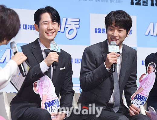 ▲ 정해인·박정민 '웃는 모습 닮았나?'