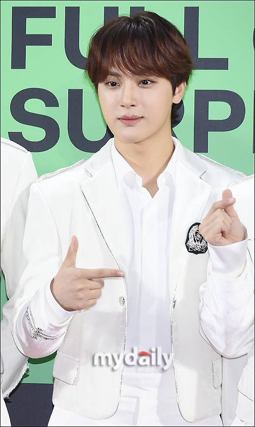 ▲  더보이즈 주학년 '빛나는 미소'